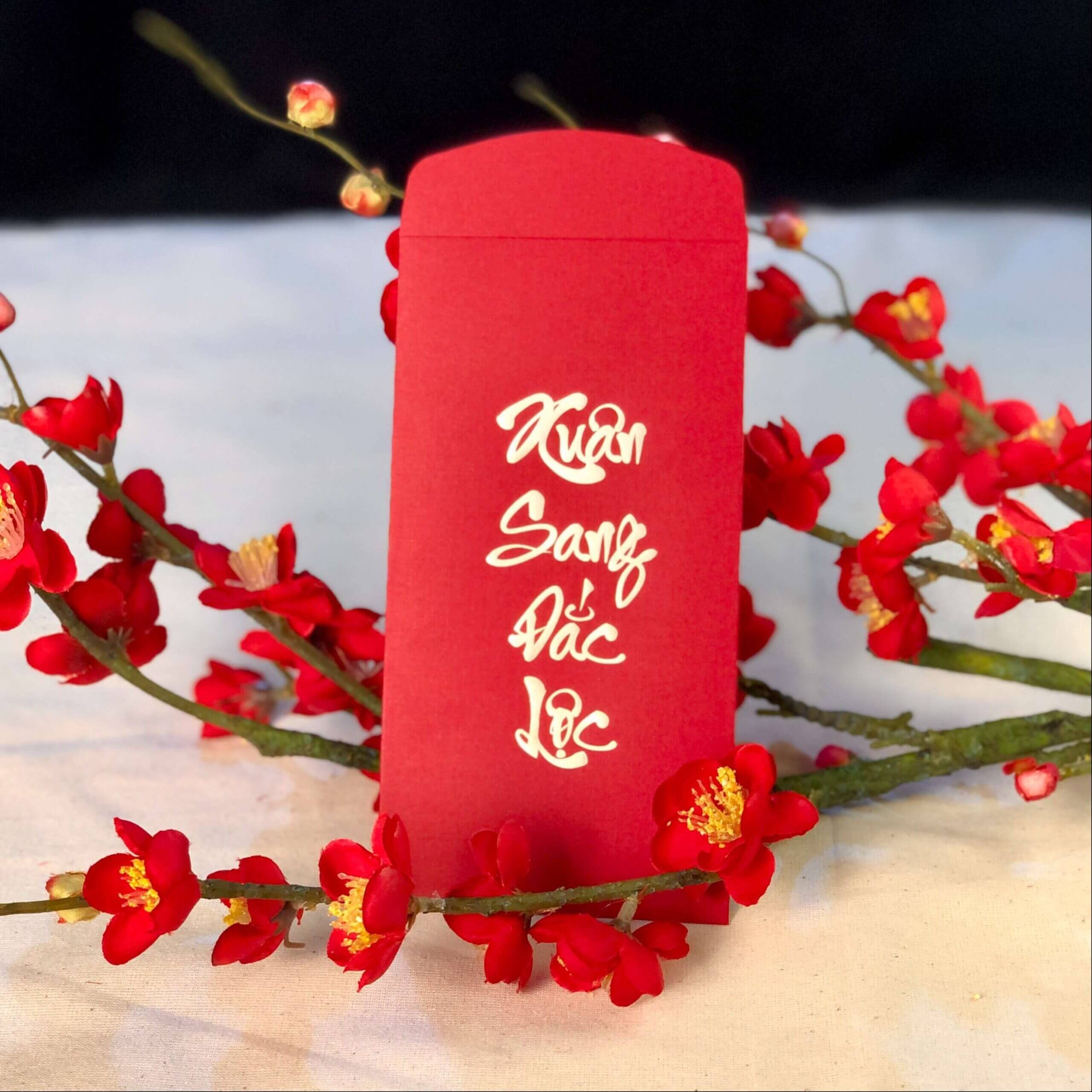 Kiểu bao lì xì chữ ép kim nổi sang trọng