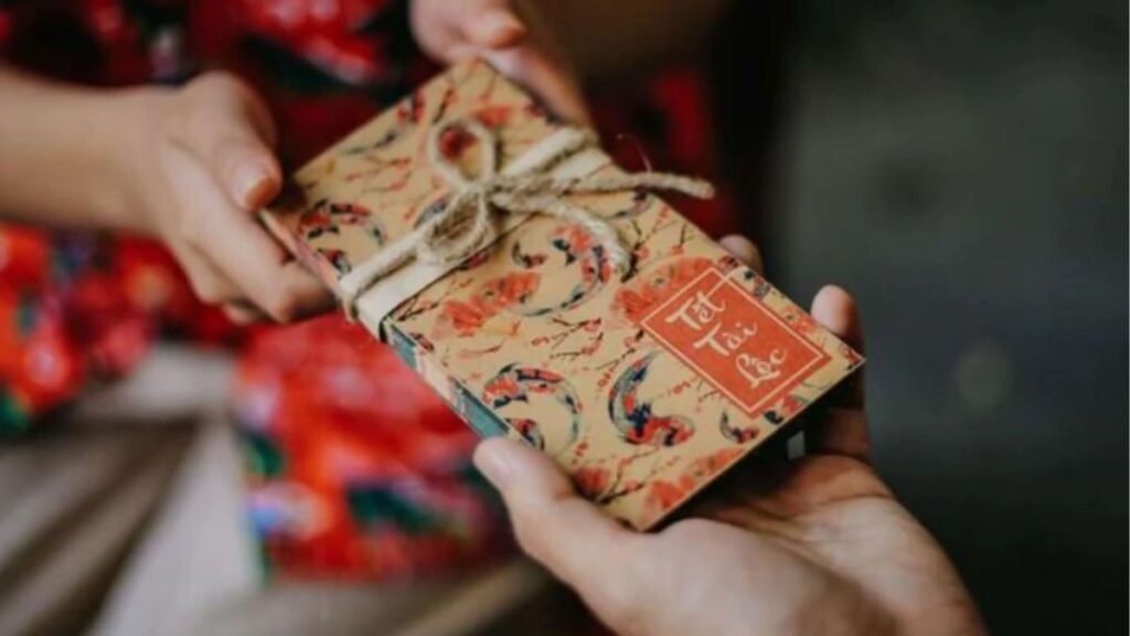 Bốn điều nên tránh khi lì xì đầu năm để giữ phép lịch sự và ý nghĩa mừng tuổi